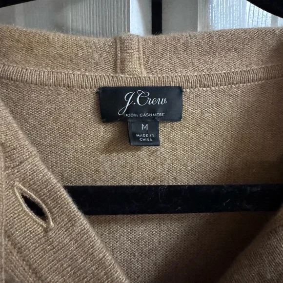 J.Crew Everyday Cashmere Pullover Hoodie in Heather Camel Henley Sweater M - Picture 3 of 5